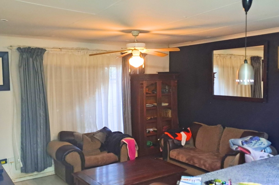 5 Bedroom Property for Sale in Fleurdal Free State